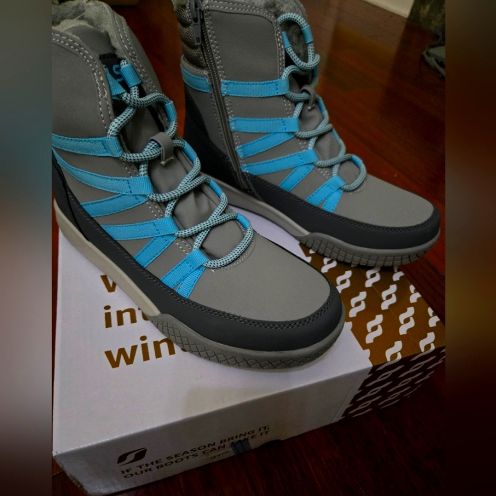 Stq Gray and Blue Winter Boots